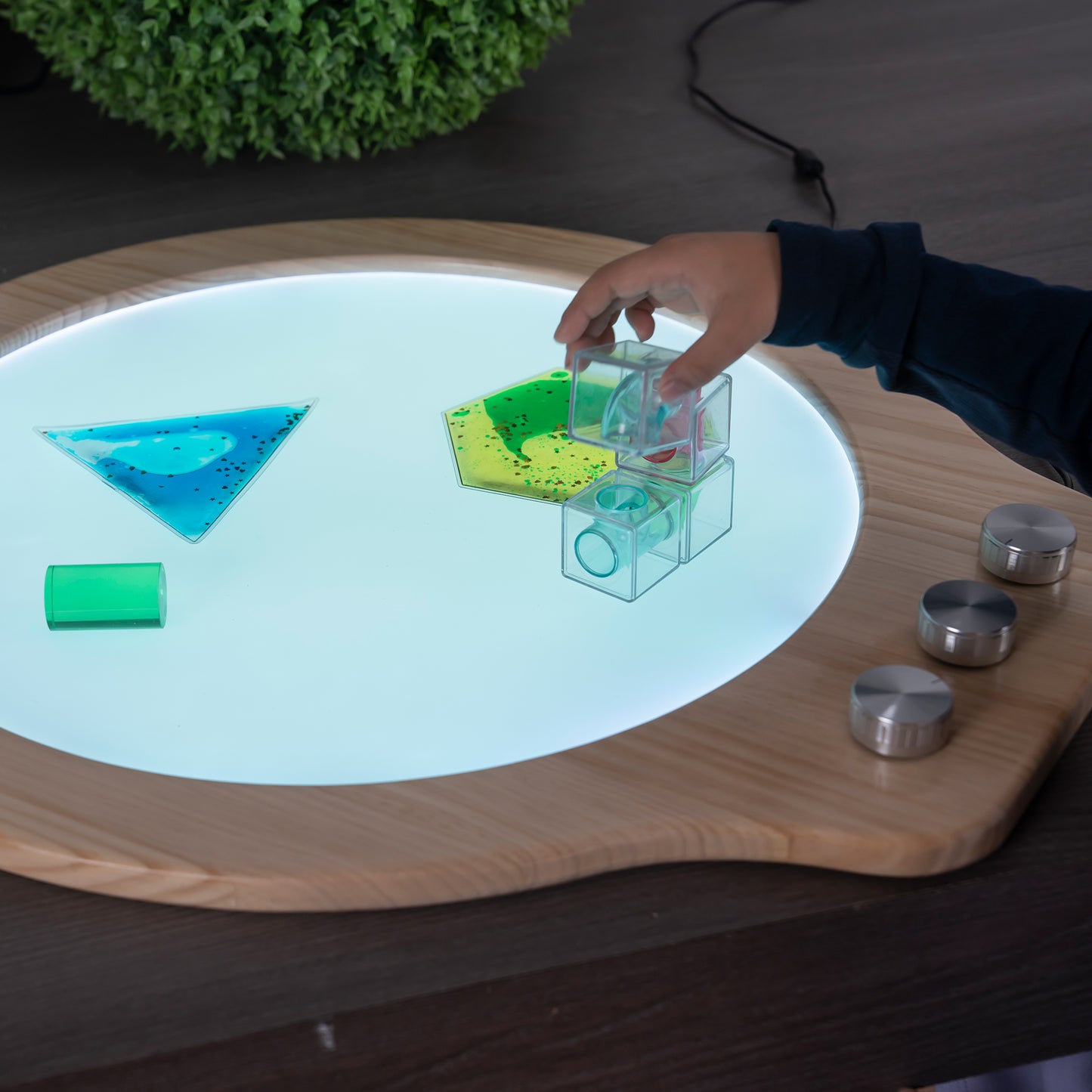 Knob hand adjustable color light game board